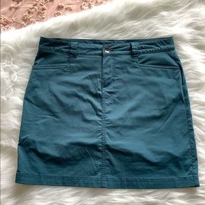 Eddie Bauer Women’s Turquoise Skort Size 4 🌟